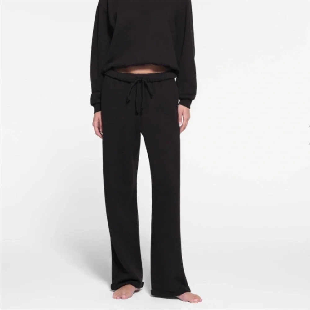 Skims Cotton Fleece Blend Classic Straight Leg Pants in Onyx NWOT